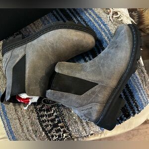 Sorel lenox chelsea boots